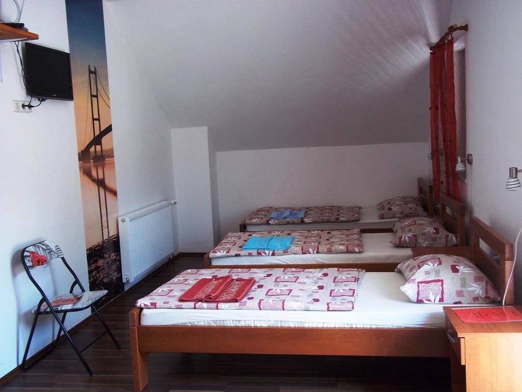 House Rapo Hotel Korenica Szoba fotó