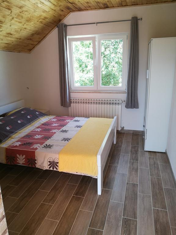 House Rapo Hotel Korenica Kültér fotó