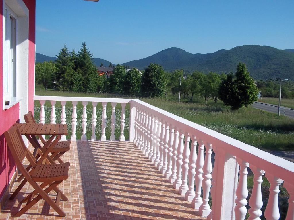 House Rapo Hotel Korenica Kültér fotó