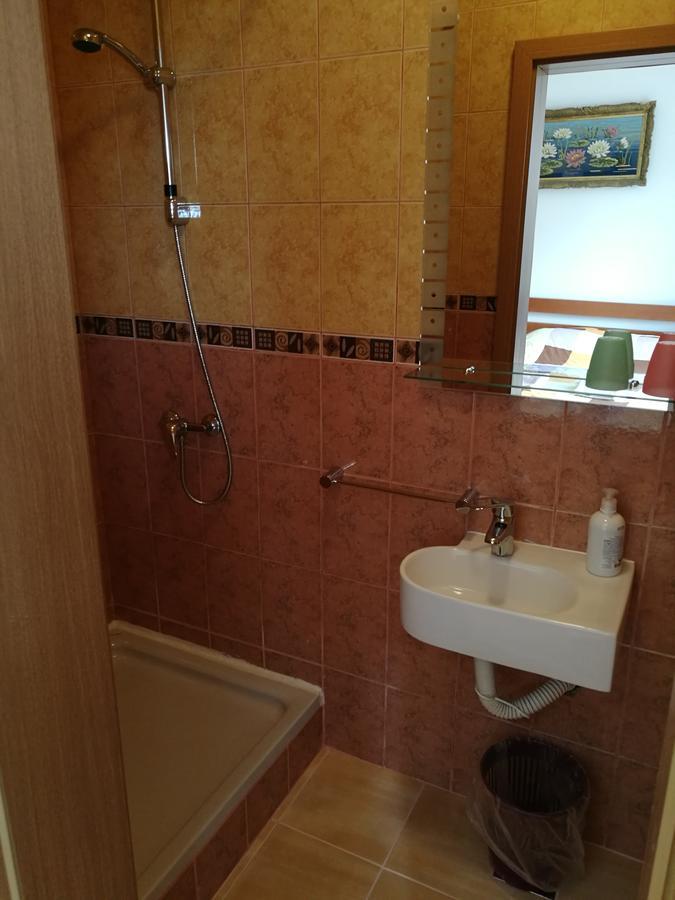 House Rapo Hotel Korenica Kültér fotó