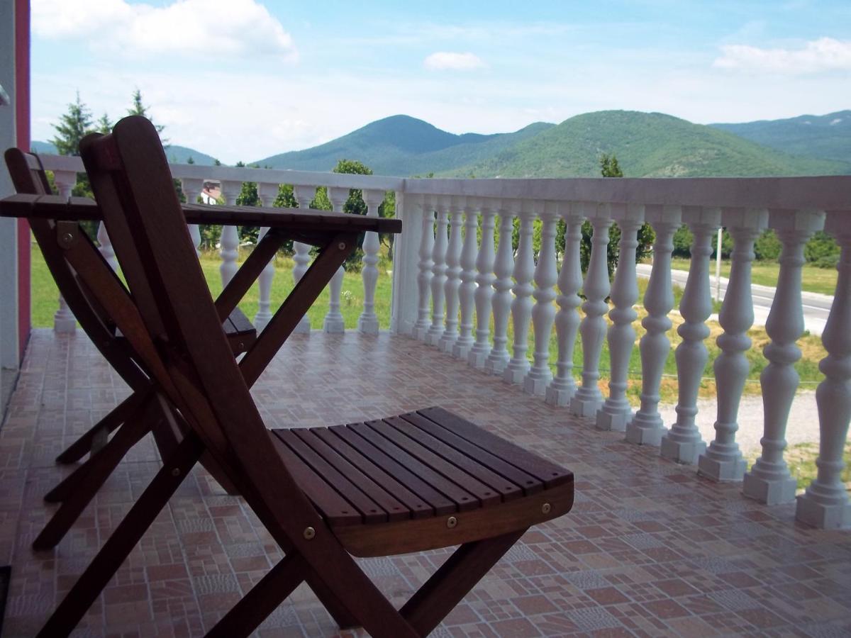 House Rapo Hotel Korenica Szoba fotó